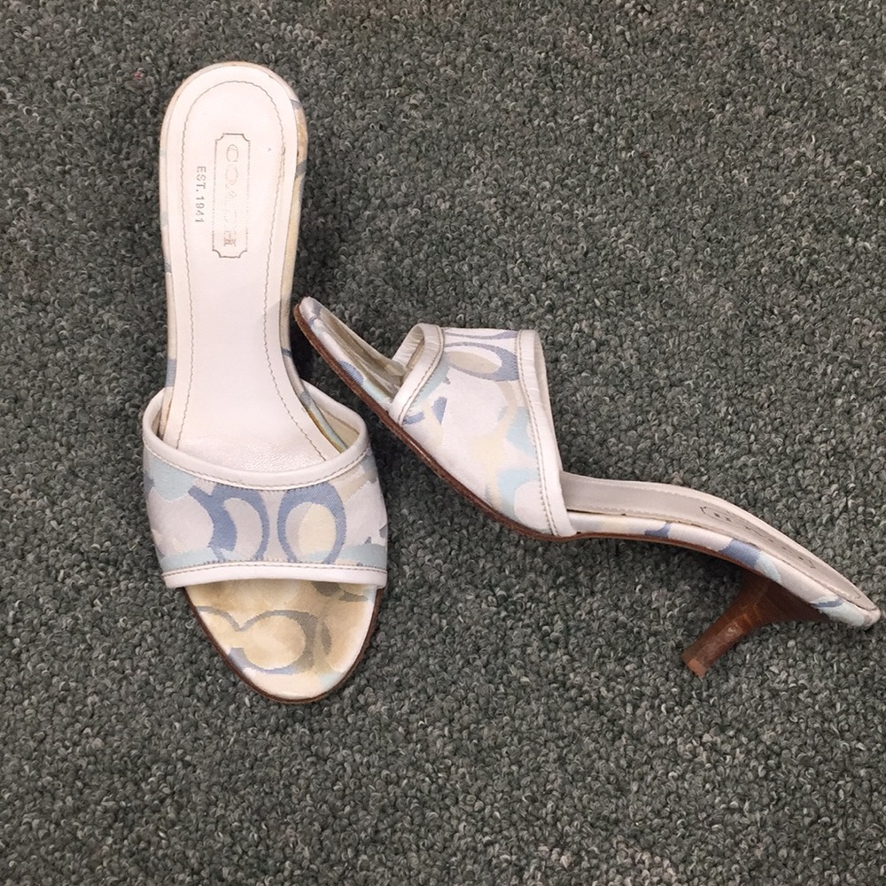 COACH Kitten Heels blue and white size 6.5